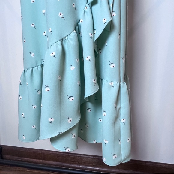 Lauren Conrad Boho Preppy Ditsy Floral Midi Ruffle Wrap Dress - Picture 14 of 16